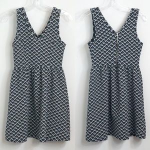 miami Black & white mini dress, sleeveless…